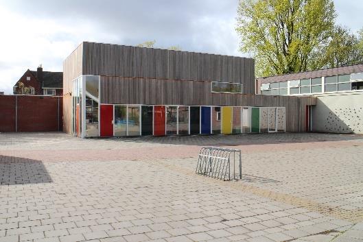 Buitenschoolse opvang SKSG Merdeka heeft meer buitenschoolse opvang dan kinderopvang. In Merdeka haar Hoofdgebouw zitten twee BSO groepen.