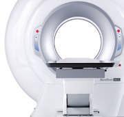 10 Toshiba Aquilion 32 slice CT scanner UD-Vet biedt u refurbished apparaten waarbij u verzekerd bent van: Compleet vernieuwde CT scanner volgens Toshiba kwaliteitsstandaarden Uitgebreide
