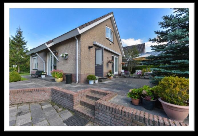 Tuin Rondom de woning is de