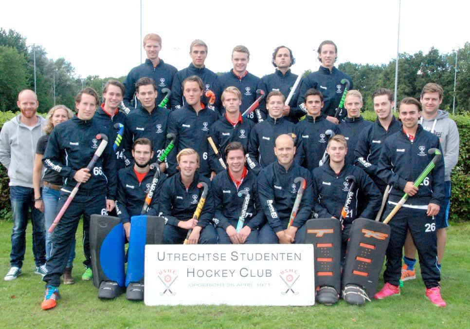 Update tophockey H E R E N 1 D A M E S 1 Waarde oud-leden, Onder leiding van een nieuwe hoofdcoach (Maarten Bos) heeft uw Heren 1 een zeer goede eerste seizoenshelft mogen beleven.