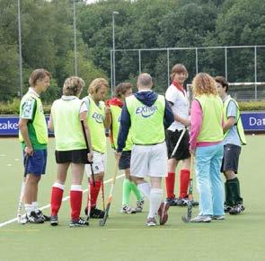 - veel gezelligheid, vermaak en weerzien - dames