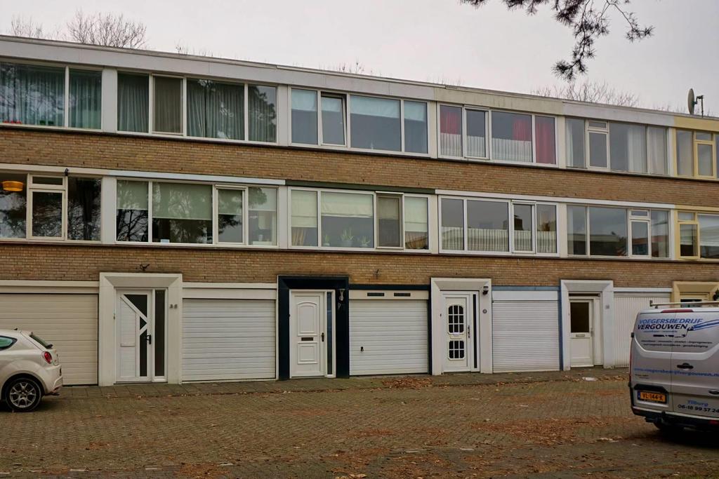 Perceel: 86 m² Aanvaarding: in overleg Vraagprijs: 182.500,- k.