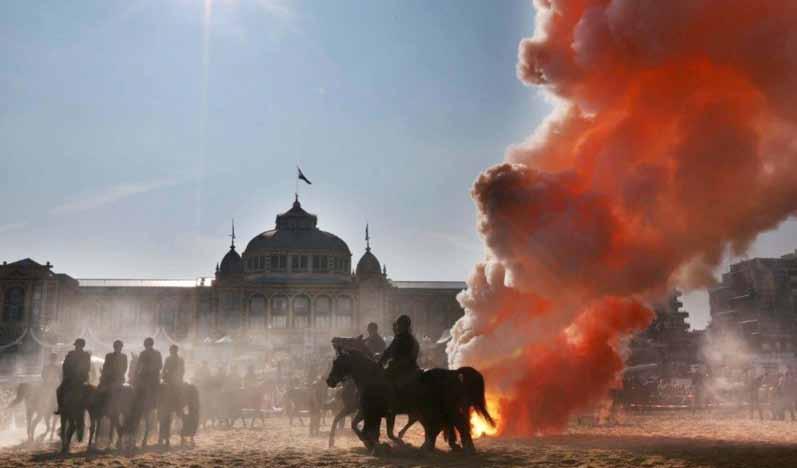 Koninklijk en militair ceremonieel Prinsjesdag: vanzelfsprekend onderdeel van Prinsjesfestival Koninklijk en militair ceremonieel is onlosmakelijk met Prinsjesdag verbonden.