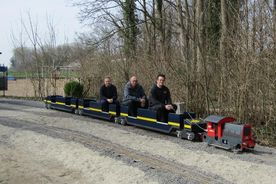 Het vertrek van de locomotor 387 Sloop Expres