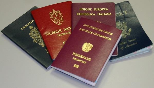 Belgische identiteitskaart Of je paspoort