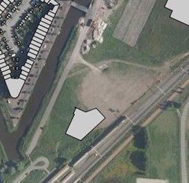 5 van 9 Bestemming Gemengd uit te werken met de aanduiding specifieke vorm van verkeer stationslocatie, onder meer bestemd voor kantoren Maximum bouwhoogte: 30 m. Algemene afwijkingsregel: van 10% t.