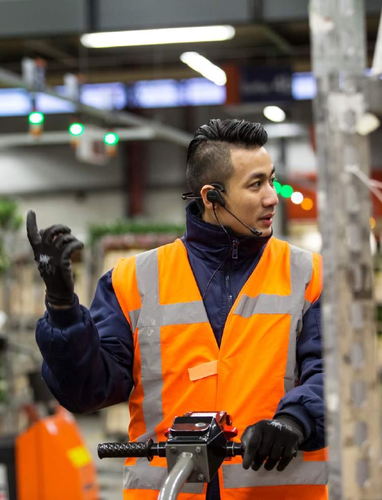 Wat is hun behoefte? Wat vinden zij belangrijk? Wat geen waarde toevoegt kan weg. Denken in processen. Brandjes blussen is nuttig, maar zorgen dat er geen brand ontstaat is beter.