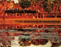 Dag 3 : SIEM REAP TEMPELS VAN ANGKOR Volledige dag gewijd aan de ontdekking van de tempels van Angkor. In de voormiddag, bezoek aan de de koninklijke stad van Angkor Thom.