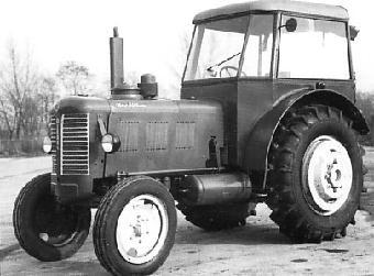 Cabines Door de jaren heen begint de vraag naar breed inzetbare tractoren te groeien. Om hieraan te voldoen werden allerlei soorten aanpassingen gedaan op de bestaande modellen.