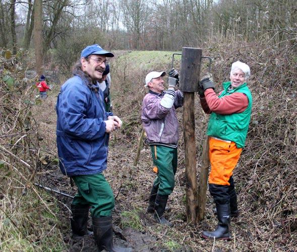 Vogels en zoogdieren profiteren op hun beurt van deze overvloed aan voedsel, het perfecte moment om een nest te maken en kleintjes te voederen.