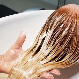 De shampoo en het masker kunnen achtereenvolgens gebruikt worden na iedere kleuring en verlengen de levensduur van de kleuring.
