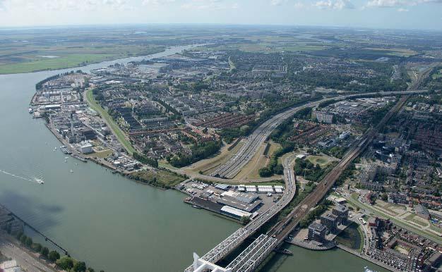 LOGISTIEK IN VOGELVLUCHT 5 In het eerste hoofdstuk geven we in vogelvlucht het logistieke vakgebied weer.