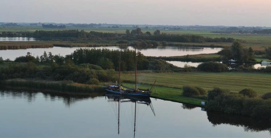 Recreatieschap Marrekrite: gratis aanleggen midden in de natuur In Fryslân vindt u midden in de natuur, op de meest bijzondere plekjes, meer dan 3.500 Marrekrite-aanlegplaatsen.