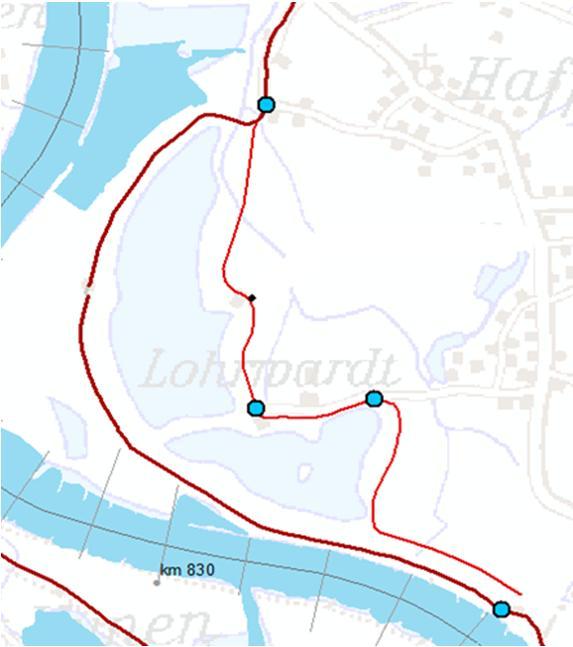 April 2016 (concept) Plan van Aanpak Risicoanalyse dijkring 42 Nieuwe dijk Oude dijk Figuur 7: Maatregel Lohrwardt. 2.2.3 Strijklengte en bodemhoogte Voor alle uitvoerlocaties die om de 100 meter aanwezig zijn, zijn de strijklengte en bodemhoogtes bepaald.