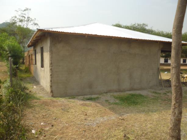 zijn. Het Keniaanse CDF-fonds is in 2010 reeds gestart met de bouw van twee klaslokalen.