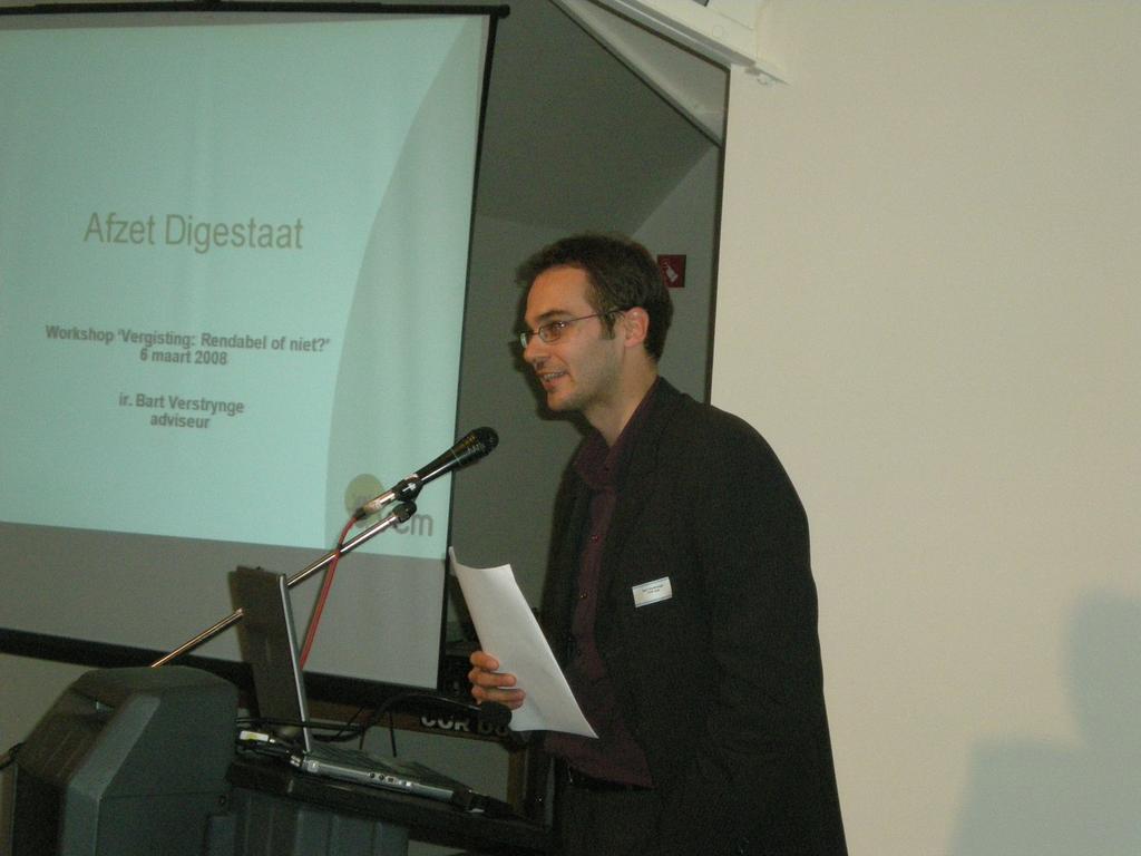 Bart Verstrynge aan het woord tijdens de workshop vergisting 4.8 DAG VAN DE LANDBOUW De Dag van de Landbouw die doorging op 21 september 2008 was een groot succes.