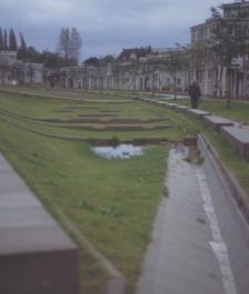 3 Wadi betekent in het Arabisch dal. (Gemeente Enschede, Tauw, 1999) Ze worden aangetroffen in woestijngebieden en bevatten enkel water bij regenbuien. Meestal staat een wadi droog.