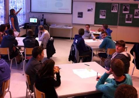 project van het Sint-Paulusinstituut in Herzele De vluchtelingenproblematiek was in de voorbije maanden niet uit het nieuws en in vele scholen