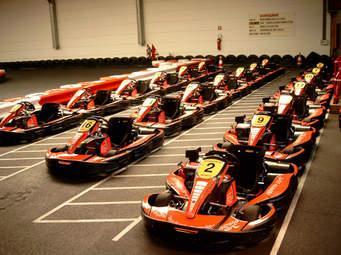 Karting zaterdag 14 oktober Deelnameprijs voor 2 sessies van 15 minuten KWB-leden: 22 euro Niet-KWB-leden: 32 euro Waar?