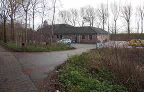 verbreding van de weg en anderzijds voor een grondruil met de gemeente Heerhugowaard om zo ook andere grond in bezit te krijgen.