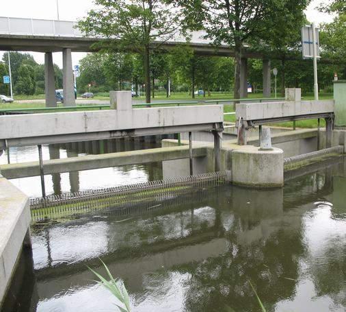 Peilregulerend kunstwerk Kwaliteitsbeschrijving: Het kunstwerk functioneert naar behoren en ziet er schoon en netjes uit.