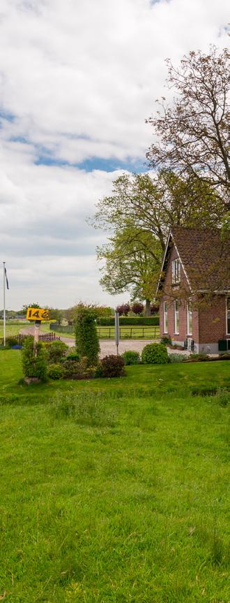 Situering : Het geheel is gelegen aan de rand van het dorp. Zwammerdam is een klein, gezellig en landelijk gelegen dorp. In het dorp treft u een basisschool aan alsmede een bakker.