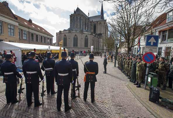 Beëdiging van zo n veertig militairen van het 11de Pantsergeniebataljon