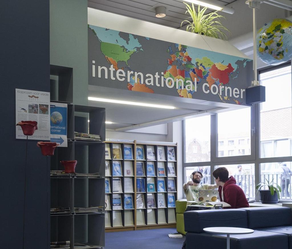 Gelijkvloers International Corner International corner: In onze international corner vind je informatie over studeren in het