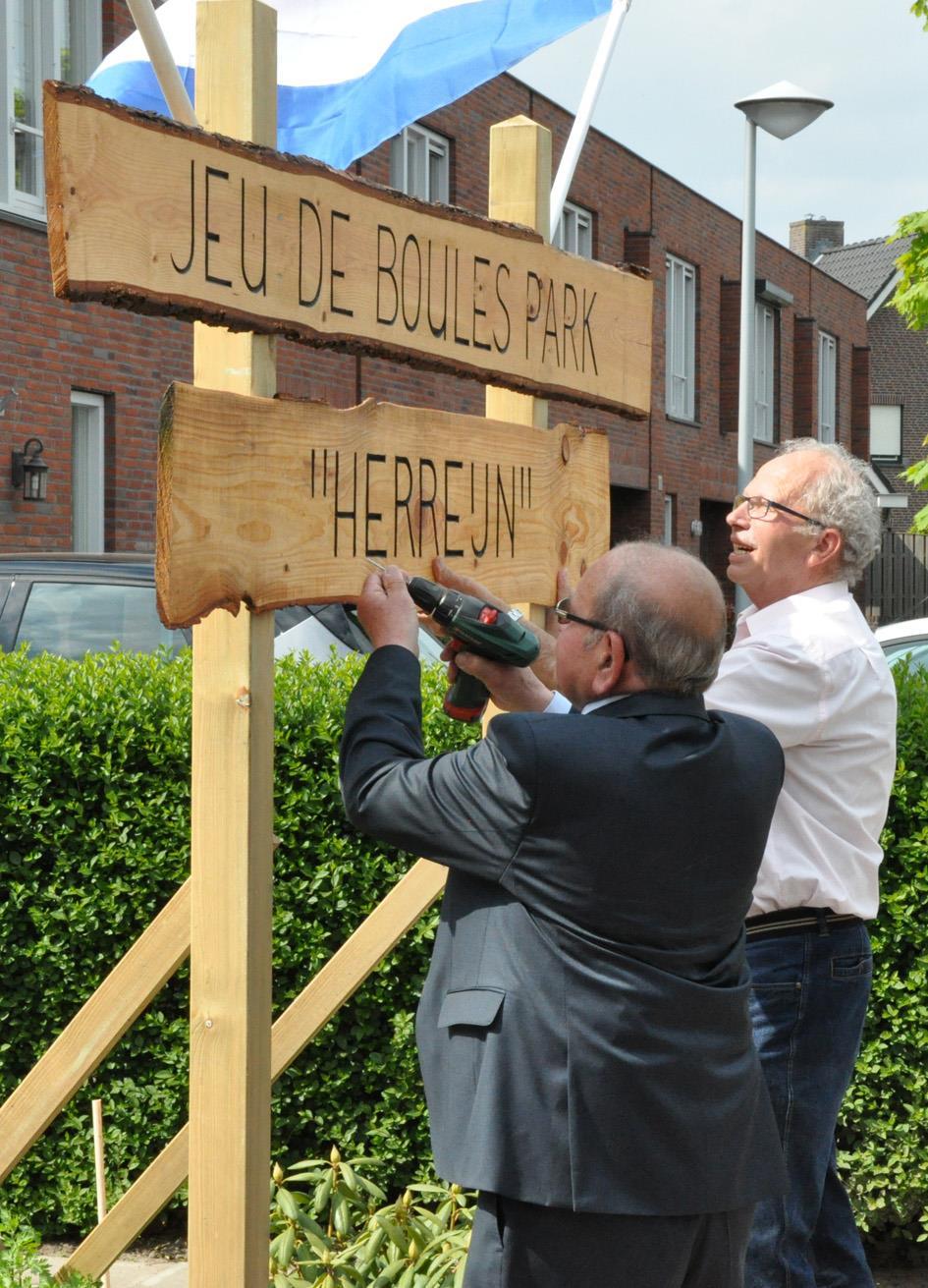 t Krèntje dorpskrant voor en door Meterik Jaargang 3 Nummer 17 Week 17 24 april 2014 Foto Brian Jones Opening Jeu de Boulespark HERREIJN