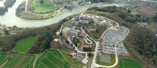 CHU UCL Namur Site Godinne Centre de référence tertiaire pour les affections hématologiques et les Tx pulmonaires 440