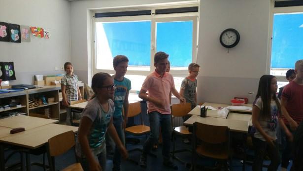 Interactieve muziekles groep 6 en 7 Donderdag 8 juni hebben de leerlingen van groep 6 en 7 een interactieve muziekles gehad onder leiding van juf Daphne (niet van de Trinoom).