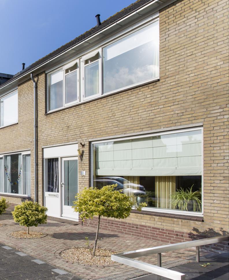 De woning De tussenwoning is gebouwd omstreeks 1973 en heeft een inhoud van circa 460 m³ en een woonoppervlakte van circa 132 m².