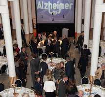 De mensen om ons heen Stichting Steun VUmc Alzheimercentrum Genootschap tot steun van VUmc Alzheimercentrum Het Genootschap tot steun van VUmc Alzheimercentrum bestaat uit een groep betrokken mensen