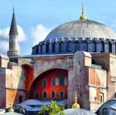 Excursies Süleymaniye Moskee: belangrijkste, grootste en mooiste moskee van Istanbul! Topkapi Paleis: bezienswaardig paleiscomplex van de Osmaanse sultans.