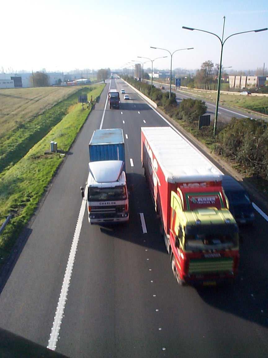 OPMAAK MKBA: ONDERZOEK NAAR DE ECONOMISCHE EN MAATSCHAPPELIJKE IMPACT VAN EEN NIEUWE VERBINDING VAN HASPENGOUW MET DE E40 rapport in opdracht van: Agentschap Wegen en verkeer Wegen en Verkeer Limburg