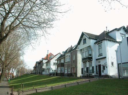 en kleurgebruik aanwezig. Waardering, ontwikkeling en beleid Vigerend beleid is neergelegd in het bestemmingsplan Katwijk aan Zee 2004.