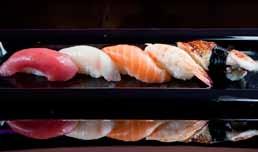 SUSHI & LOUNGE Combinations Sushi selection 5 gevarieerde soorten nigiri sushi 10,00 Sashimi mori awase 3