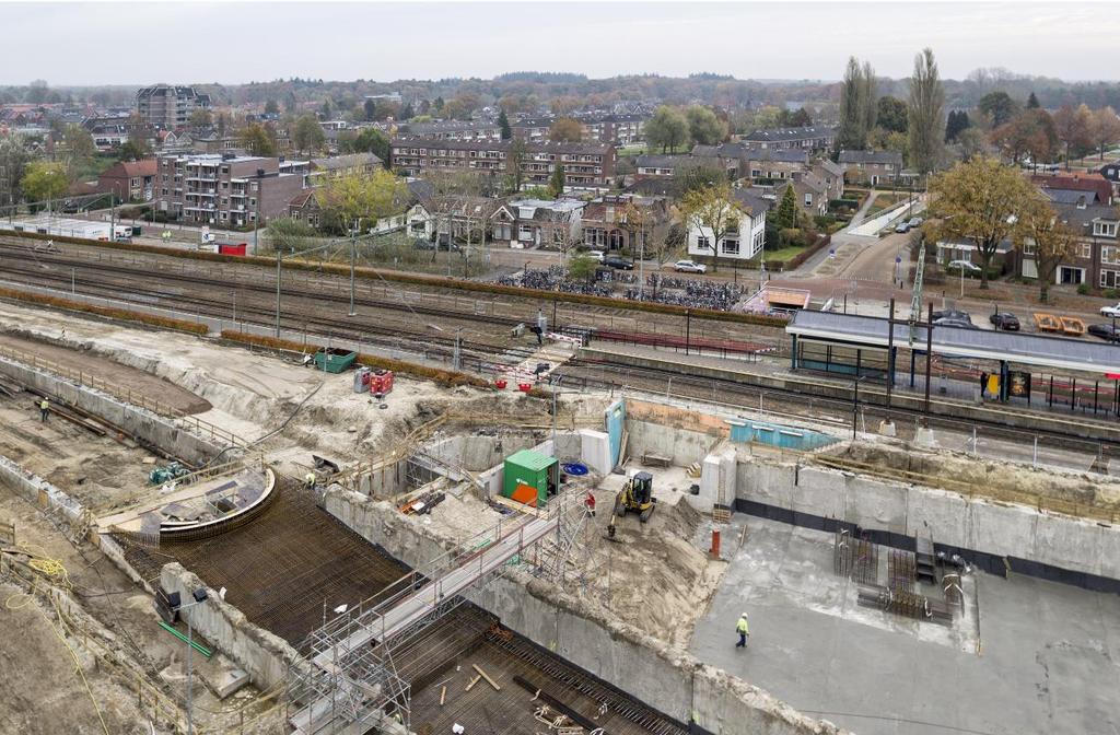 Stationsgebied Overcingeltunnel: eerste dekken gestort De tunnel wordt steeds beter zichtbaar. Het eerste dek van de tunnel is gestort. De komende weken wordt het tweede deel gemaakt.