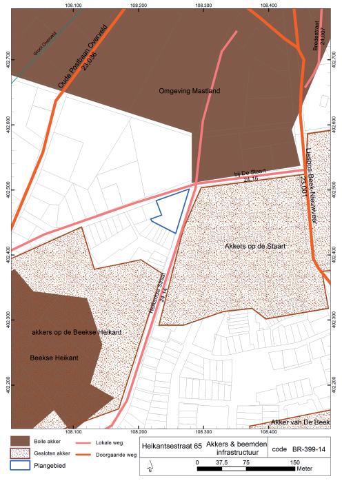 Leenders (2006) heeft dit kaartbeeld gespecificeerd en situeert het plangebied op de lage dekzandrug grote rug van Overveld (afb. 2).