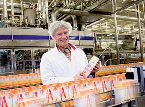 VITENS GROOTSTE KLANT - ROYAL FRIESLAND FOODS EFFICIËNTER REINIGEN EN SPOELEN BESPAART ELKE WEEK 1.050 KUUB DRINKWATER!