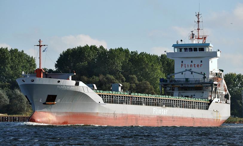 van reddingsboten naar Stornoway (eiland behorende tot de Buiten-Hebriden ten noorden van Schotland) voor inspectie.