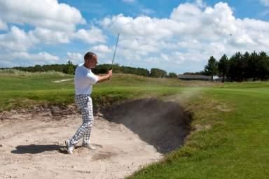 Golfbaan De Texelse Direct naast Vakantiepark De Krim ligt golfbaan De Texelse. Zij is een van de zes Nederlandse links courses met het ruige karakter van een echte duinbaan.