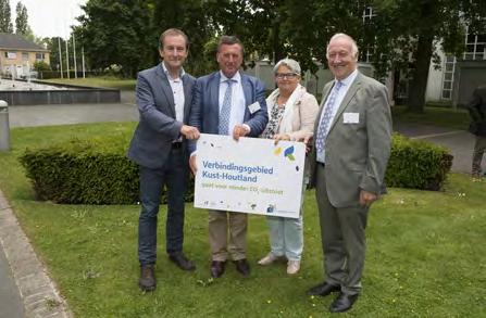 Het Burgemeestersconvenant of het Covenant of Mayors (CoM) is een Europese stroming die burgemeesters wil engageren tot het minstens behalen van de 20% CO 2 - reductiedoelstelling op het grondgebied