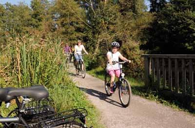 Hier een bijzondere raad: door het Elmpter Wald en het recreatieve natuurgebied Elmpter Schwalmbruch fietsen helemaal zonder gemotoriseerd verkeer, in plaats daarvan door een fascinerend