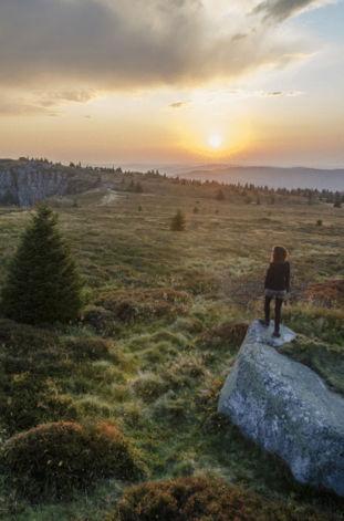 hij op de grens van drie regio's ligt: Elzas, Lorraine en Franche-Comté.