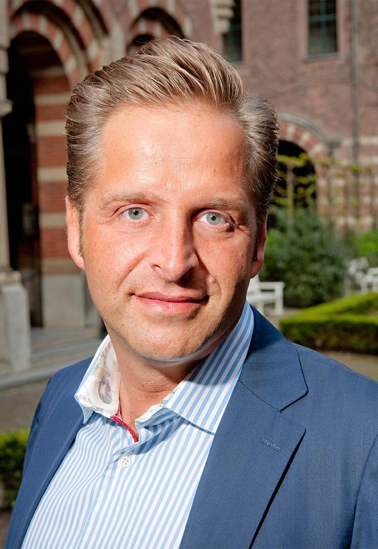 Hugo de Jonge, wethouder in Rotterdam: We zijn bloedfanatiek op de aanpak van kindermishandeling Rotterdam maakt zich
