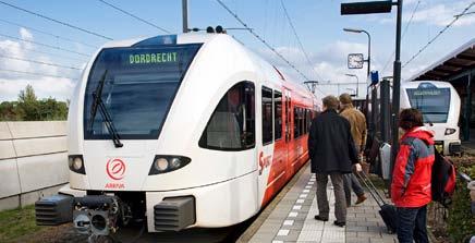 De treindienst werd hier, net als tussen Delft en Rotterdam, afgewikkeld over slechts twee sporen. De kleinste verstoring zorgde al voor gemiste aansluitingen.