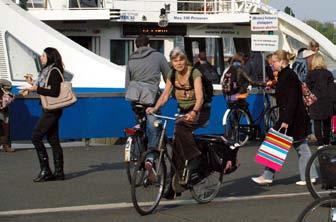 Niet alleen de veerponten zelf zijn belangrijk om te realiseren, maar ook de fietsroutes die er naar toe leiden. Hiermee wordt fietsen een snel en gezond alternatief voor de auto.