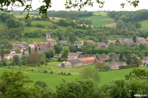 Accommodatie: t Sjetootje / Château Boirs Karakteristiek romantisch kasteeltje Sjetootje - de naam zegt het eigenlijk al - een klein, informeel