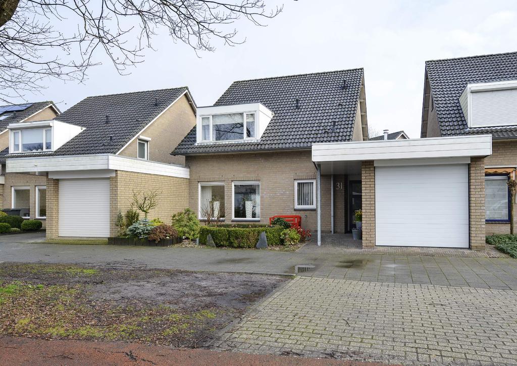 Morn, uitstekd onrhoud geschakeld woonhuis riante living (75 m2),